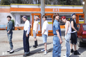 BTS♡
防弹少年团
夏日男友