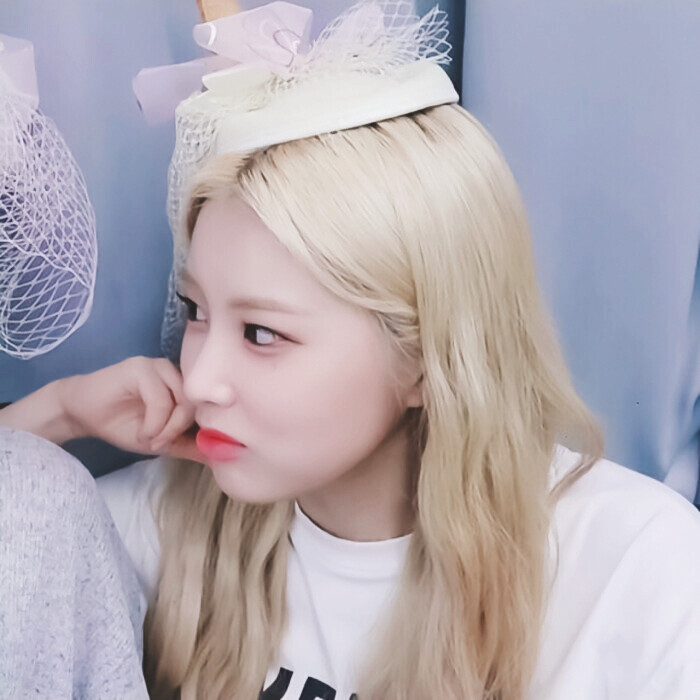 姜惠元x金采源
原截凛芽绘