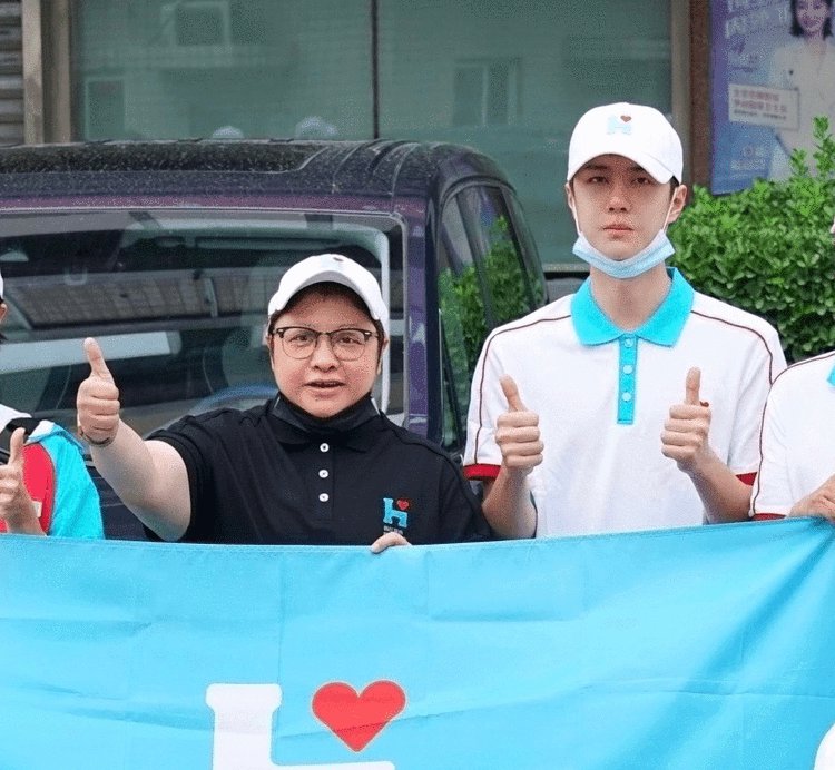 王一博好样的!(身为郑州人的感动……)
我们为你骄傲!河南为你骄傲!
愿平安顺遂!星路璀璨!