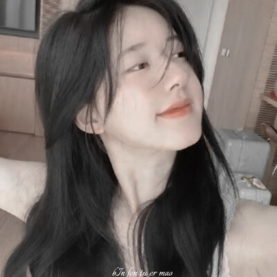 赵露思
dt缤纷兔耳帽