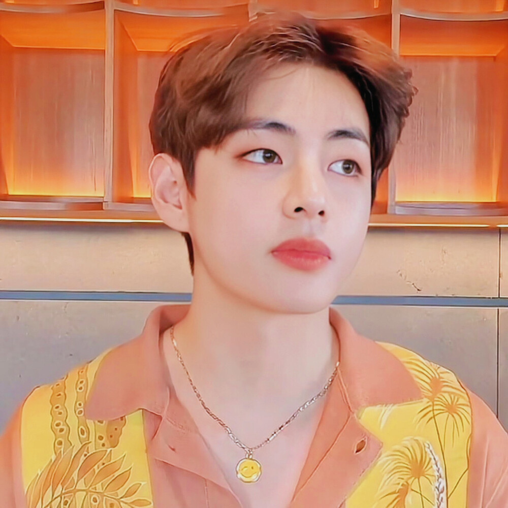 金泰亨 | 头像 卫衍