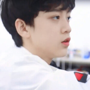 【TF家族三代陈天润】
陈天润头像.
[抱图点赞&收藏专辑 二传注明]
[重庆夏天©自截自调 请尊重劳动成果]