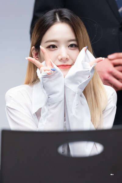 张圭俐
©fromis_9_gyul