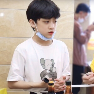 【TF家族三代陈天润】
陈天润头像.
[抱图点赞&收藏专辑 二传注明]
[重庆夏天©自截自调 请尊重劳动成果]