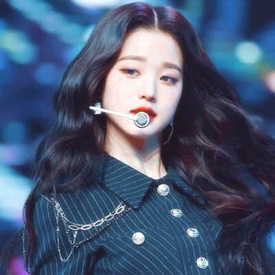 张元英/
阙笙樱黛/