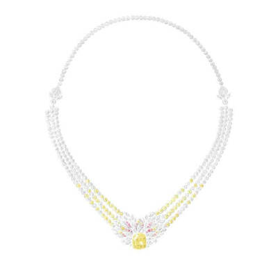 Piaget 推出 Extraordinary Lights 高级珠宝系列：极光、群星与夜幕灯火