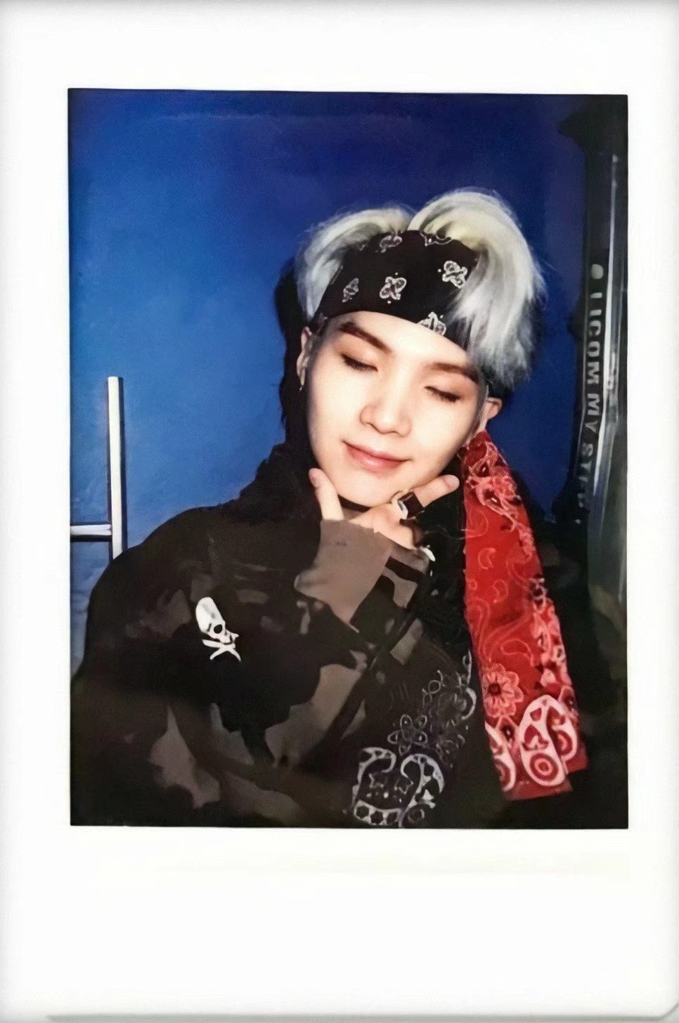 闵玧其 闵玧其拍立得风