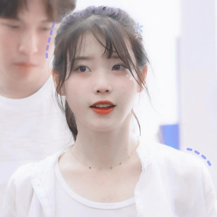 IU