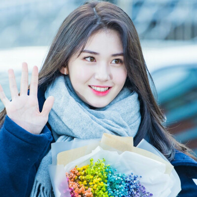 somi
cr.Somismile0309