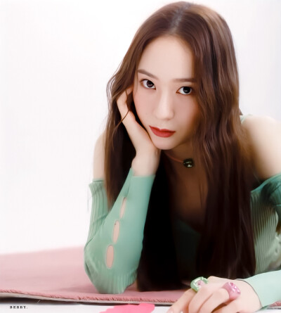 郑秀晶 Krystal
©BerryKry1994