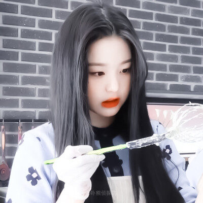 -张元英
-今日份奶油の初体验(ฅ>ω<*ฅ)