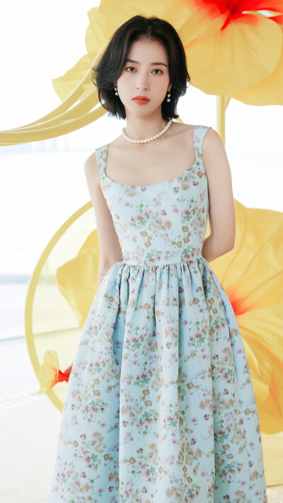 #周雨彤##我在他乡挺好的#
周雨彤手机壁纸 / 修图14P ​​​
cr@__南宫_