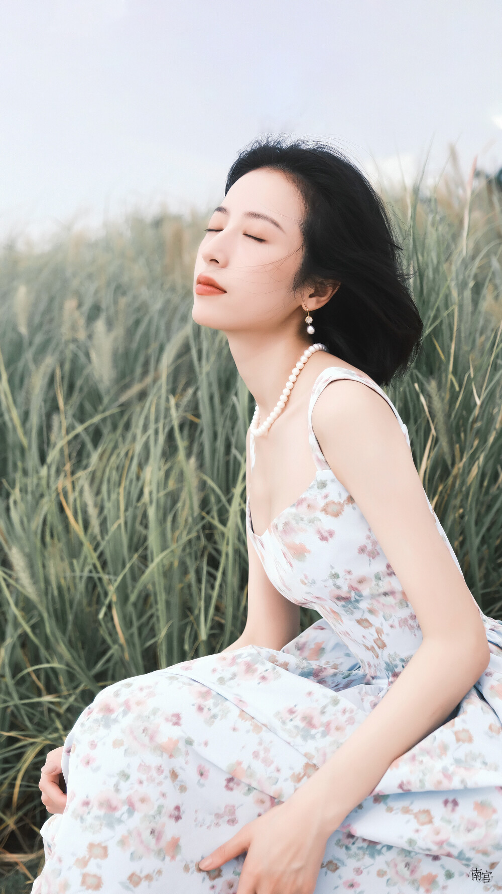 #周雨彤##我在他乡挺好的#
周雨彤手机壁纸 / 修图14P ​​​
cr@__南宫_