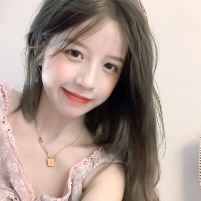 女头
cr. 池卿柔