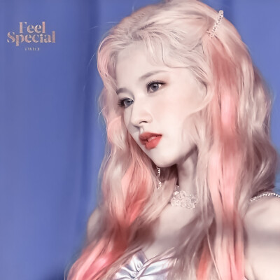 捕捉八月的美好时刻。
TWICEーKim DaHyun Mina Sana
©沈辞谙