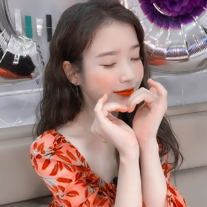 iu
李知恩