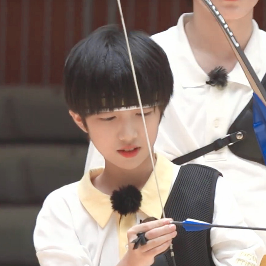 【TF家族三代姚昱辰】
姚昱辰头像.TF家族2020夏季运动会射箭项目.
[抱图点赞&收藏专辑 二改二传注明]
[重庆夏天©自截自调 请尊重劳动成果]