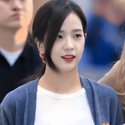 金智秀‖Jisoo
cr.TadyDotcom