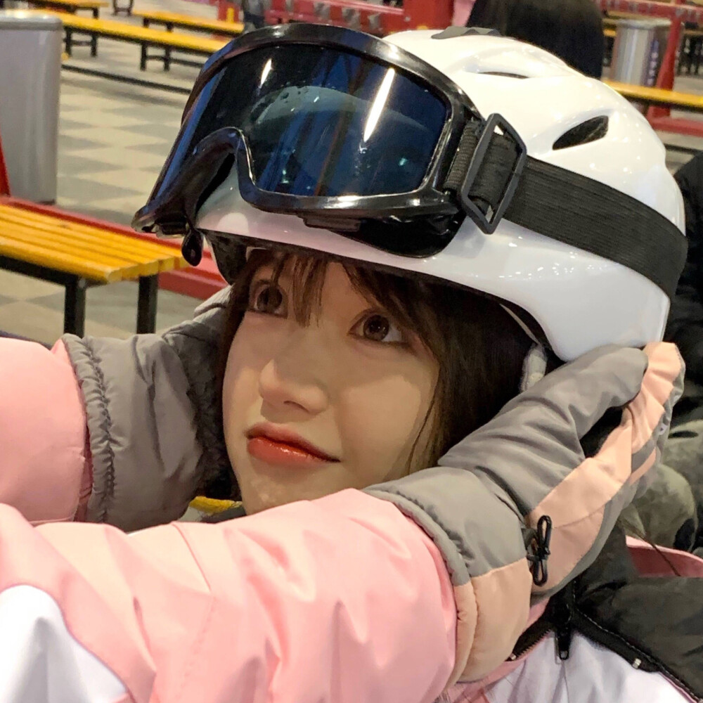 初次见你的时候 你像天使一样耀眼夺目