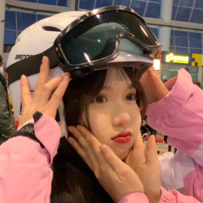 初次见你的时候 你像天使一样耀眼夺目