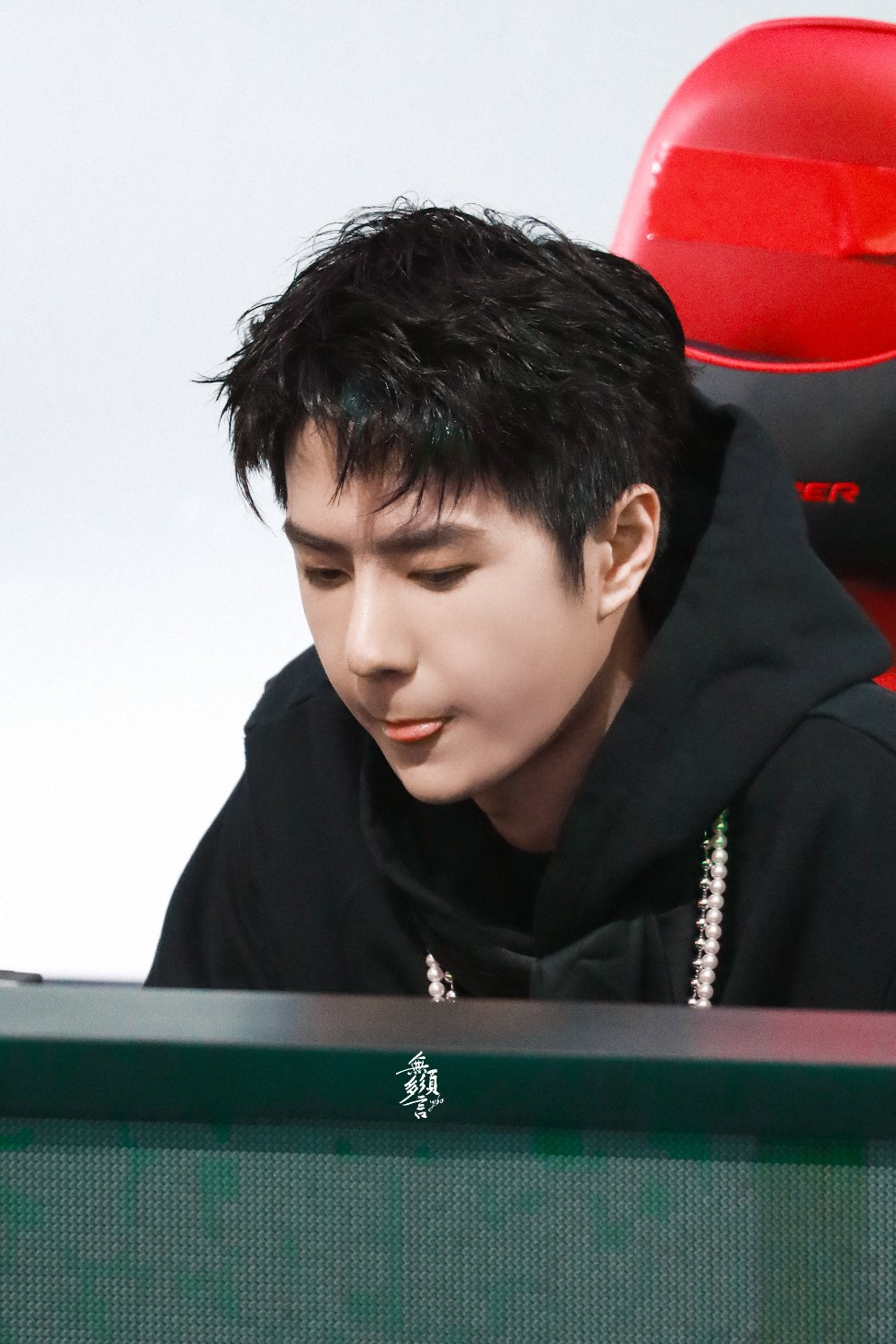 210731 和平精英超级杯暨空投嘉年华 @UNIQ-王一博 ​​​♛C位♛ cr:logo