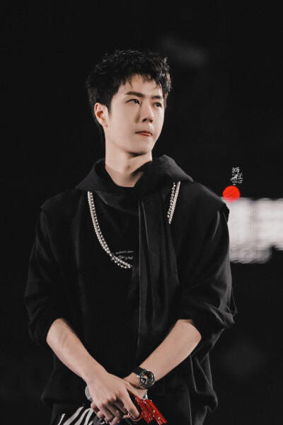 210731 和平精英超级杯暨空投嘉年华 @UNIQ-王一博 ​​​♛C位♛ cr:logo