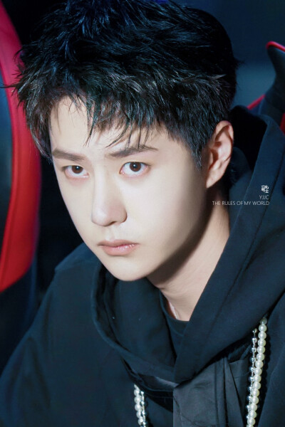 210731 和平精英超级杯暨空投嘉年华 @UNIQ-王一博 ​​​♛C位♛ cr:logo