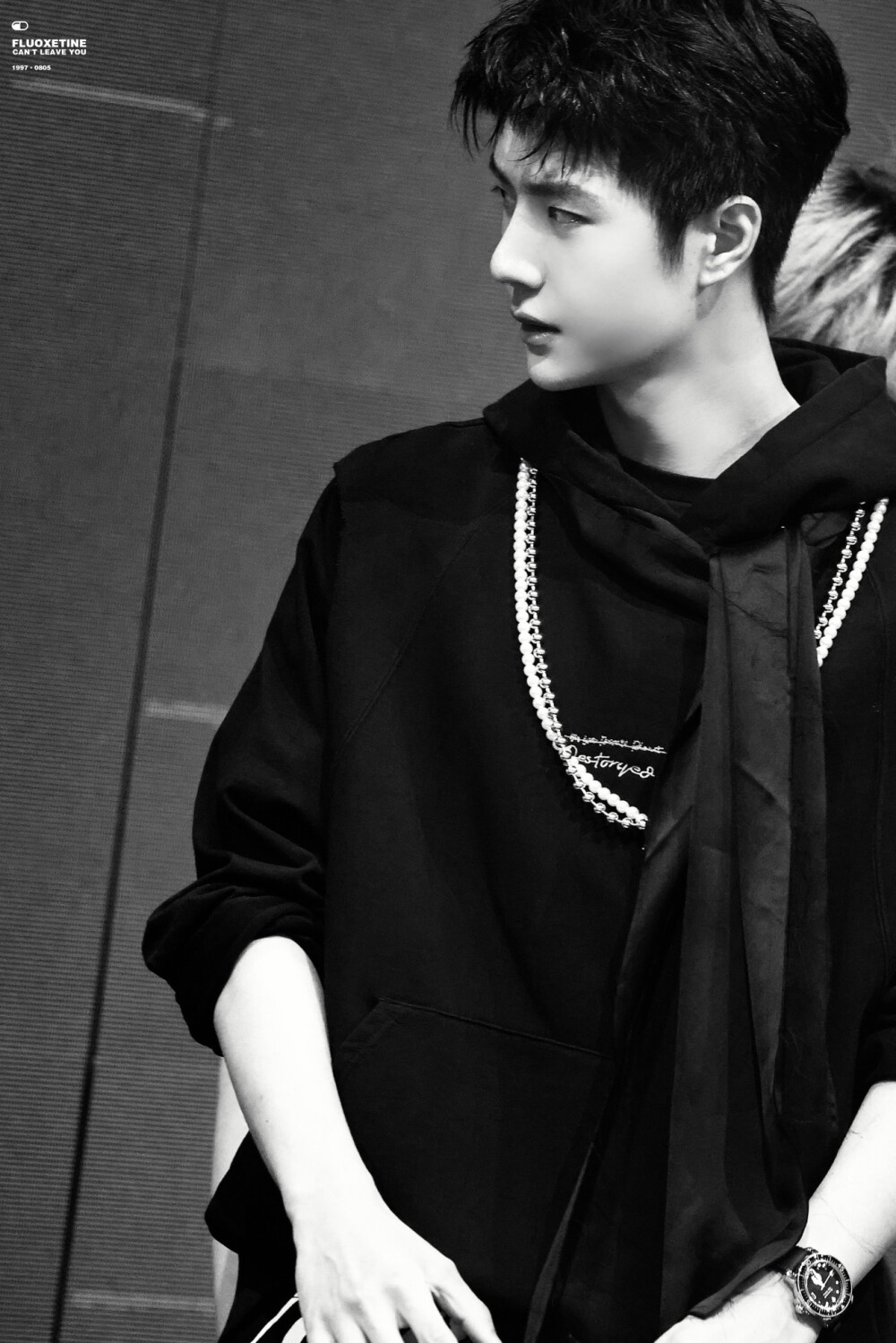 210731 和平精英超级杯暨空投嘉年华 @UNIQ-王一博 ​​​♛C位♛ cr:logo