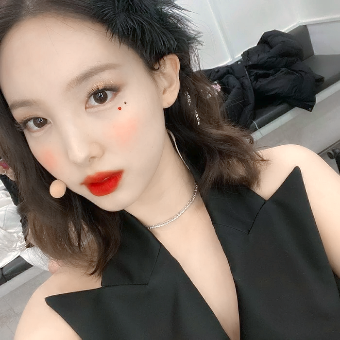 兎飼育計画 ”Nayeon