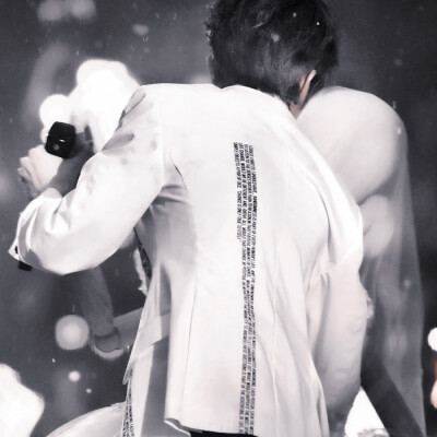 ·亲爱的蔡徐坤先生，生日快乐！·
cr.Chocolate·Kun