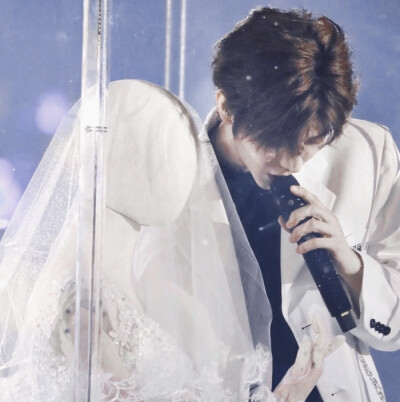 ·亲爱的蔡徐坤先生，生日快乐！·
cr.Chocolate·Kun