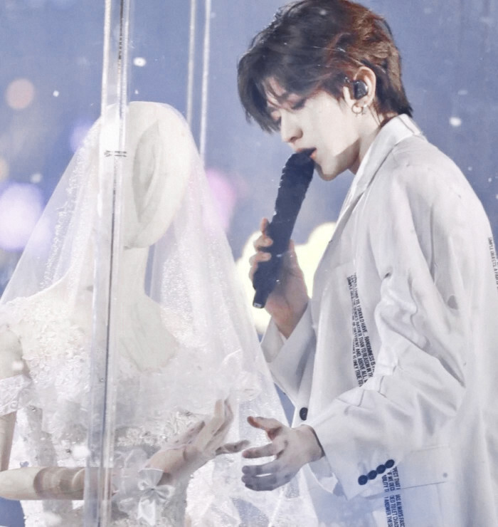 ·亲爱的蔡徐坤先生，生日快乐！·
cr.Chocolate·Kun