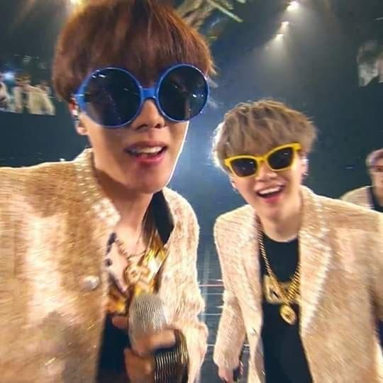 防弹少年团BTS♡
糖锡
