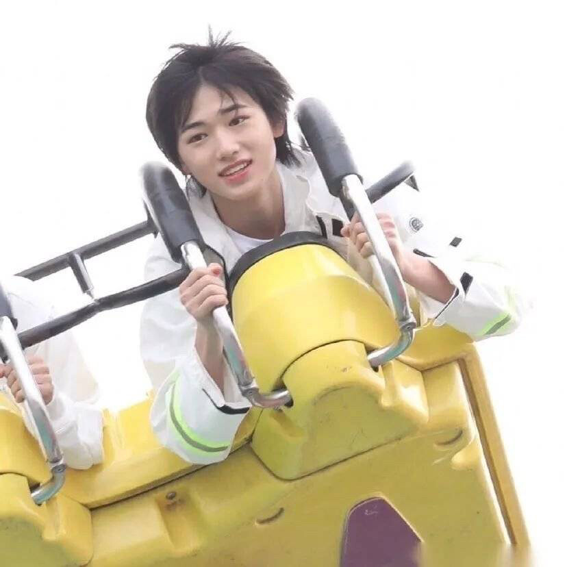 宋亚轩.