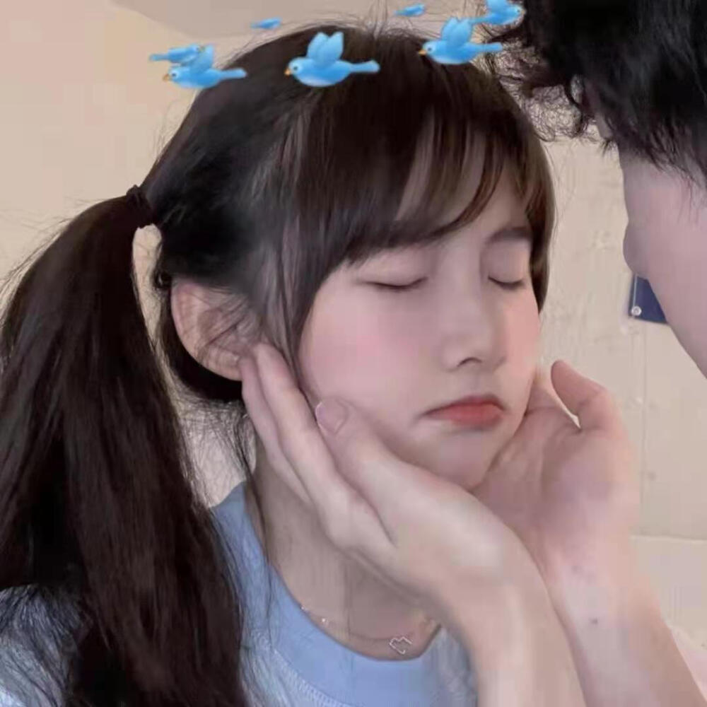 温和柔软 坦荡勇敢 再努力闪一闪光。