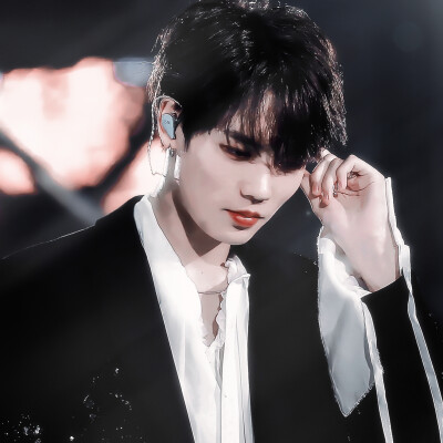 ✿ 林彦俊
▪️♣️