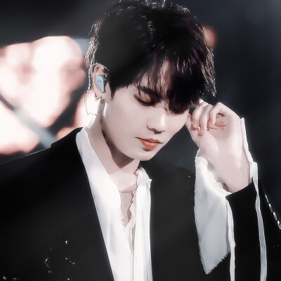 ✿ 林彦俊
▪️♣️