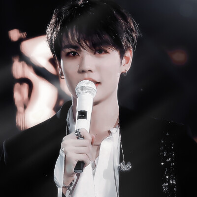 ✿ 林彦俊
▪️♣️