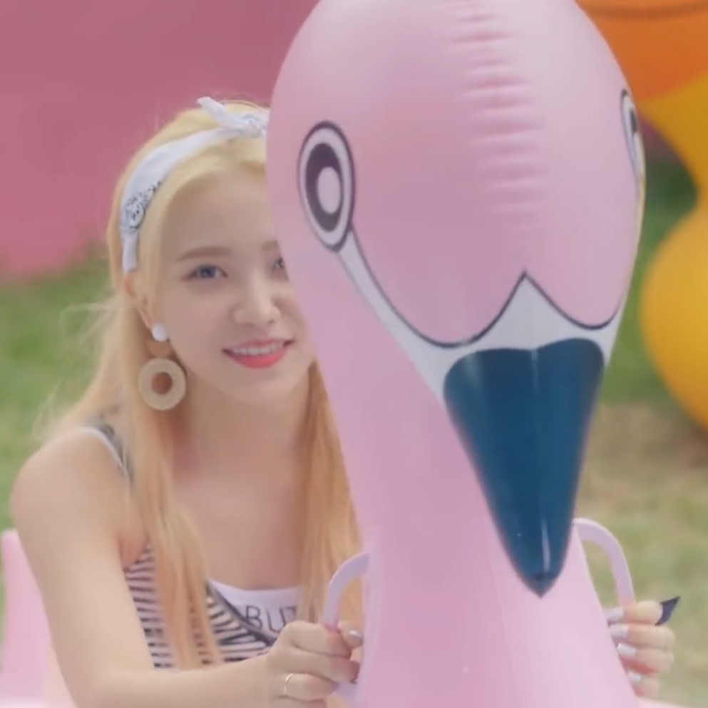 自截。金艺琳。