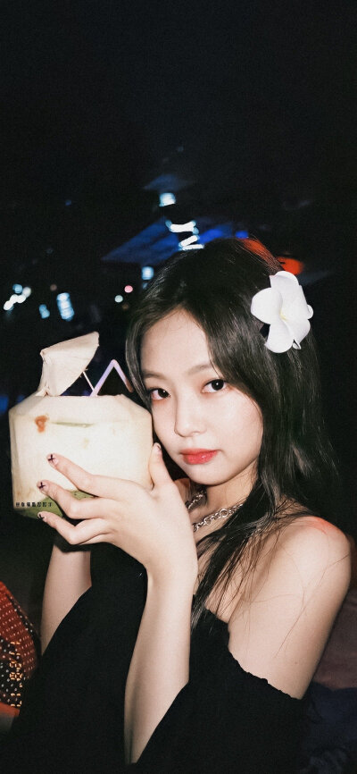 JENNIE