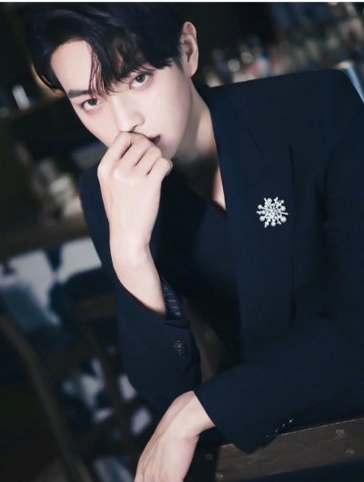 有没有凯凯粉要进非官方微群组哒 单纯磕颜聊天 广交朋友