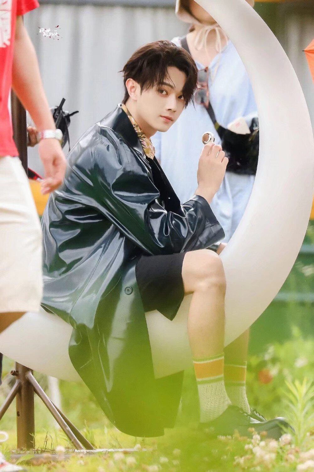 有没有凯凯粉要进非官方微群组哒 单纯磕颜聊天 广交朋友