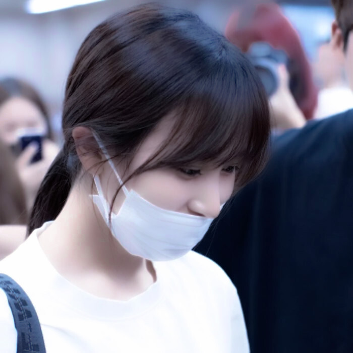 //当生活突然闯进来了一束光
©dreamnara0324