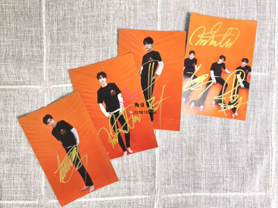 TFBOYS八周年纪念日快乐！！！
签名照买一送一，活动今晚结束！！！
想要的私我呀！