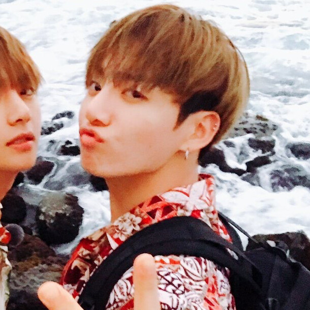 VKOOK。