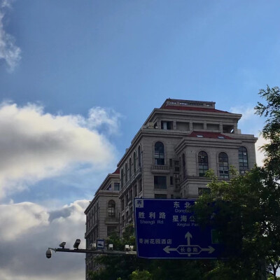 路过一座城，会捕捉不同样的风景。