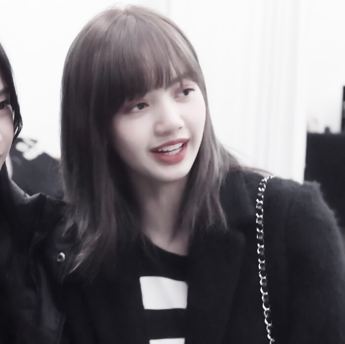 「Jisoo&Lisa」
原 崔美秀