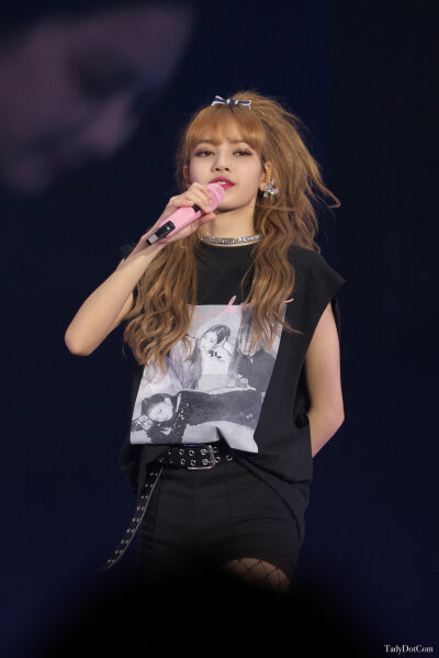 lisa
注明TadyDotCom，不标别改‼️