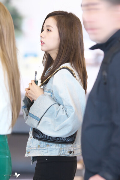 jisoo
注明TadyDotCom，不标别改‼️