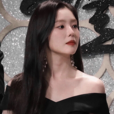 
我们才是天生的恋人。